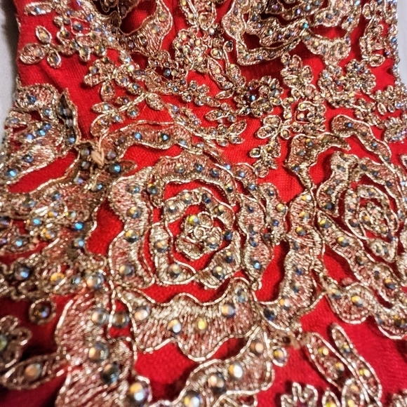 Layla K Quinceanera Ball Gown Dress Red Gold Beaded Size 6 - Picture 9 of 13